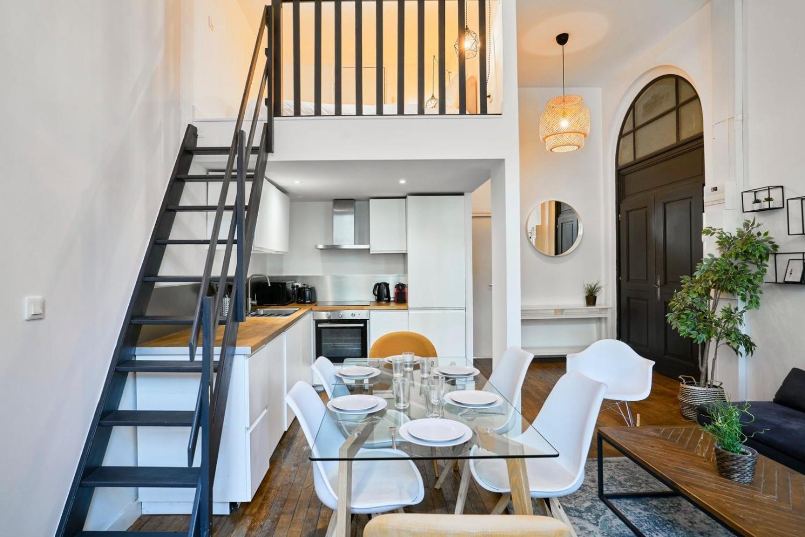 Bright 3-Bedroom 2-Bathroom Flat. Лилль Экстерьер фото