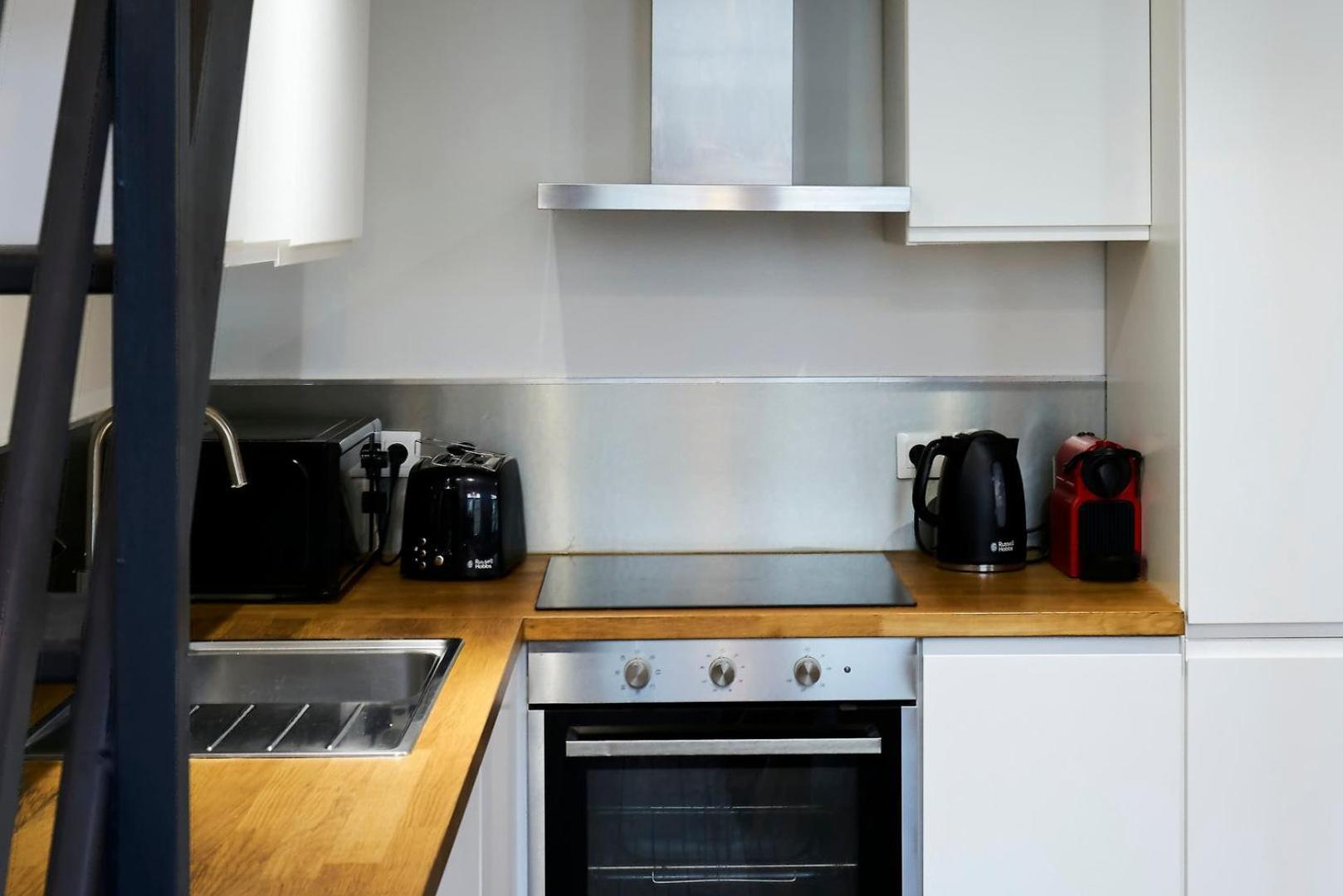 Bright 3-Bedroom 2-Bathroom Flat. Лилль Экстерьер фото